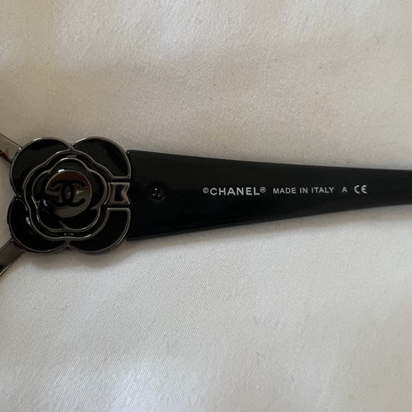 Chanel sunglasses - Picture 4 of 9
